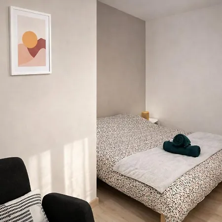 Appartement - Lit Double - Proche Centrex & Disneyland *