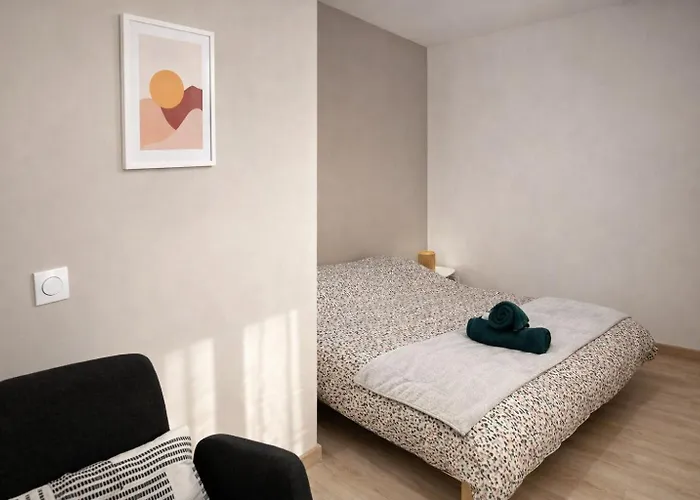 Appartement - Lit Double - Proche Centrex & Disneyland *